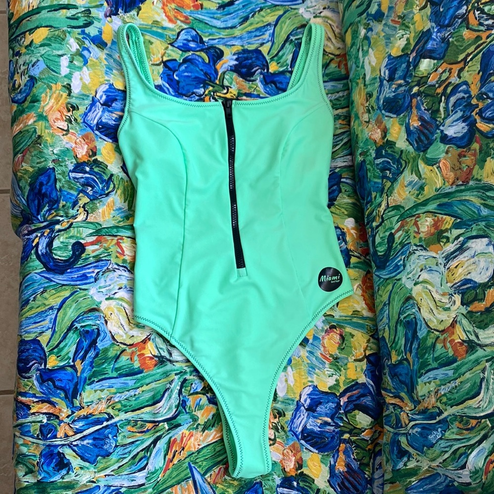 Swimsuit in mint green, size neon great condition